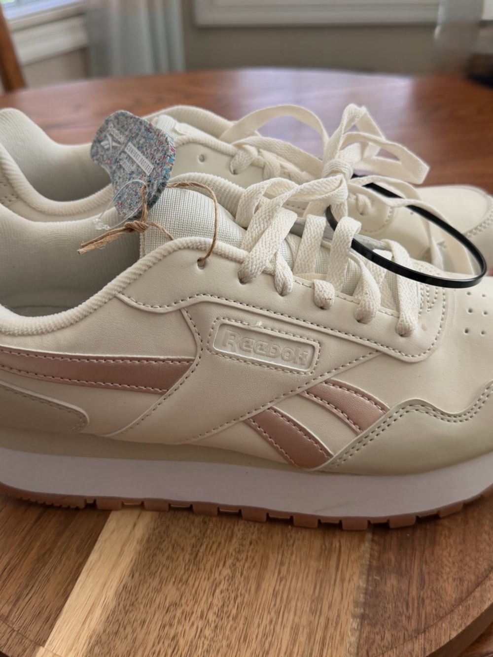 Reebok Women’s Glide Sneakers size 8.5